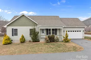 18 Trillium Meadows Ln, Hendersonville, NC 28792 - Photo 1