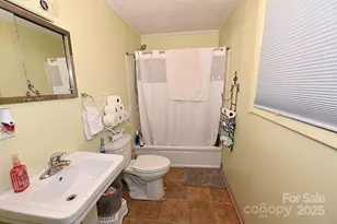 478 Foxwood Dr, Marion, NC 28752 - Photo 41