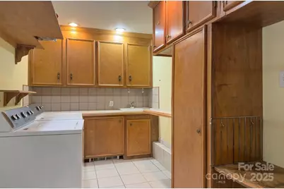 1360 Betsy Drive, Charlotte, NC 28211 - Photo 15