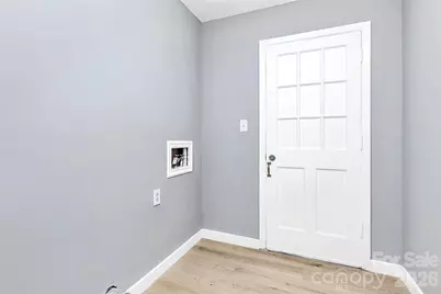 7118 April Ridge Lane, Charlotte, NC 28215 - Photo 13