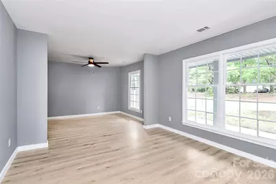 7118 April Ridge Lane, Charlotte, NC 28215 - Photo 5