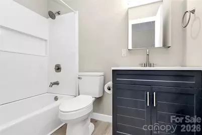 7118 April Ridge Lane, Charlotte, NC 28215 - Photo 9