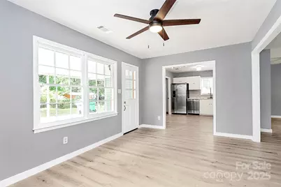 7118 April Ridge Lane, Charlotte, NC 28215 - Photo 5