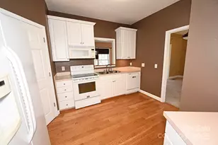 518 30th Ave Cir NE, Hickory, NC 28601 - Photo 11