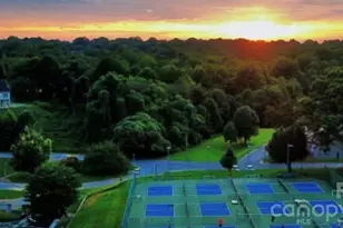 518 30th Ave Cir NE, Hickory, NC 28601 - Photo 3