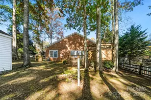 10526 Sycamore Club Dr, Mint Hill, NC 28227 - Photo 29