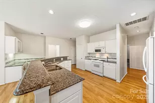 10526 Sycamore Club Dr, Mint Hill, NC 28227 - Photo 7