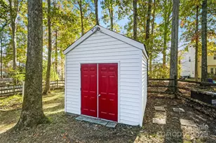 10526 Sycamore Club Dr, Mint Hill, NC 28227 - Photo 33