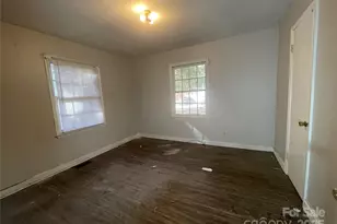 1828 Maribel Ave, Charlotte, NC 28216 - Photo 3