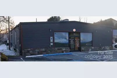 120 S Grove Street, Hendersonville, NC 28792 - Photo 1