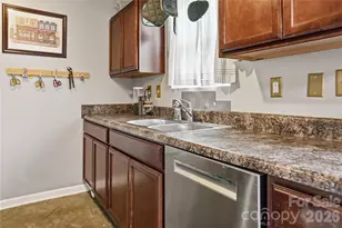 228 Hollybrook Ct, Salisbury, NC 28147 - Photo 11