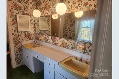 214 Robinwood Circle, Lenoir, NC 28645 - Photo 19