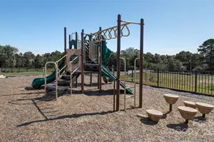 11300 Cardinal Crk Ave, Charlotte, NC 28215 - Photo 35