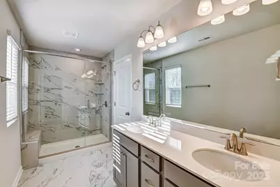 9204 Pagoda Oak Drive, Charlotte, NC 28269 - Photo 15