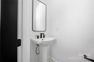 315 E Peterson Dr, Charlotte, NC 28217 - Photo 11