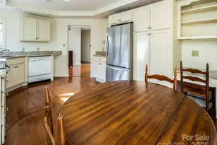 112 Clubwood Ct, Asheville, NC 28803 - Photo 7