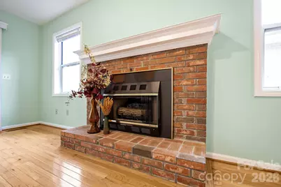 125 Exeter Court, Hendersonville, NC 28791 - Photo 5