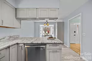 125 Exeter Ct, Hendersonville, NC 28791 - Photo 19