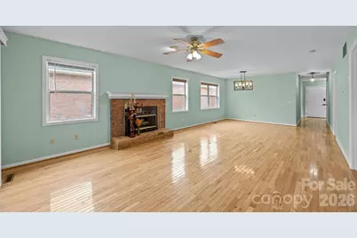 125 Exeter Court, Hendersonville, NC 28791 - Photo 25