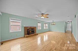 125 Exeter Ct, Hendersonville, NC 28791 - Photo 29