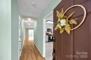 125 Exeter Ct, Hendersonville, NC 28791 - Photo 5