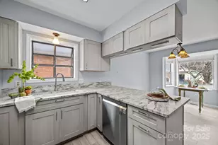 125 Exeter Ct, Hendersonville, NC 28791 - Photo 23