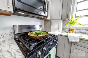 125 Exeter Ct, Hendersonville, NC 28791 - Photo 9