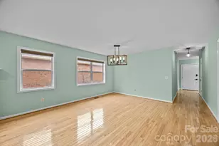 125 Exeter Ct, Hendersonville, NC 28791 - Photo 25
