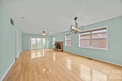 125 Exeter Court, Hendersonville, NC 28791 - Photo 23