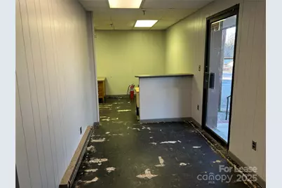 618 N Carolina Avenue, Maiden, NC 28650 - Photo 5