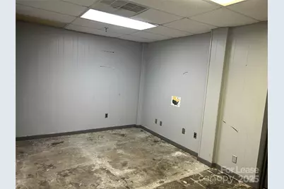 618 N Carolina Avenue, Maiden, NC 28650 - Photo 9