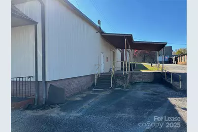 618 N Carolina Avenue, Maiden, NC 28650 - Photo 3