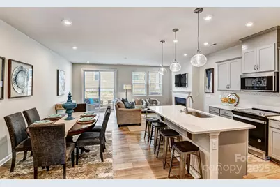 9208 Pagoda Oak Drive, Charlotte, NC 28269 - Photo 3