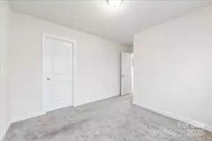 9341 Glenburn Ln, Charlotte, NC 28278 - Photo 29