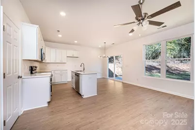 1449 4th Street SW, Hickory, NC 28602 - Photo 9
