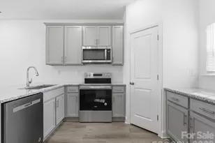 3132 Butler Hl Dr, Matthews, NC 28105 - Photo 15