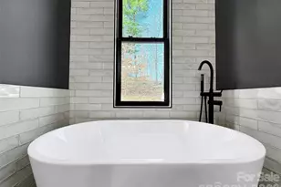 130 Midway Crossing Dr, Clyde, NC 28721 - Photo 29