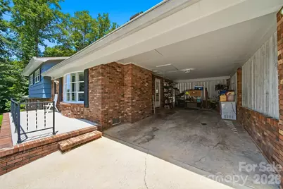 304 Parlier Avenue NE, Conover, NC 28613 - Photo 37