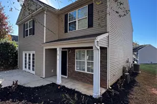 8719 Oak Dr NE, Charlotte, NC 28269 - Photo 3