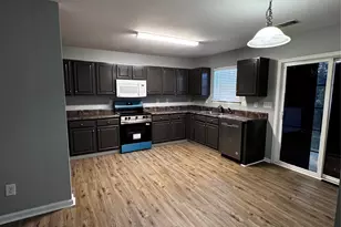 8719 Oak Dr NE, Charlotte, NC 28269 - Photo 7