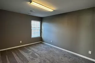 8719 Oak Dr NE, Charlotte, NC 28269 - Photo 11