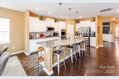 2412 Napa Valley Drive, Waxhaw, NC 28173 - Photo 7