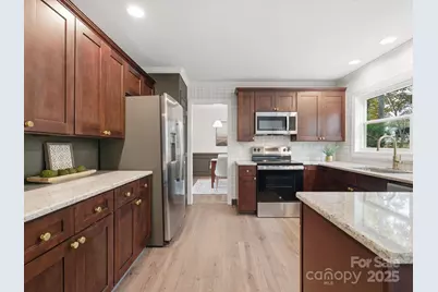 3909 Brownes Ferry Road, Charlotte, NC 28269 - Photo 9