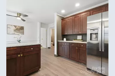 3909 Brownes Ferry Road, Charlotte, NC 28269 - Photo 11