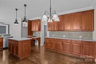 3214 Grandeur Rd, Charlotte, NC 28269 - Photo 9