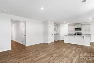 25 Caroline Vly Ln, Hendersonville, NC 28792 - Photo 7