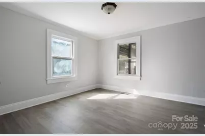 204 22nd Avenue NE, Hickory, NC 28601 - Photo 9