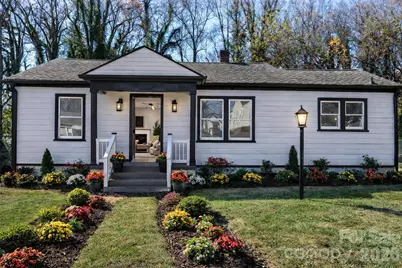 204 22nd Avenue NE, Hickory, NC 28601 - Photo 1