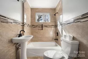 204 22nd Ave NE, Hickory, NC 28601 - Photo 13