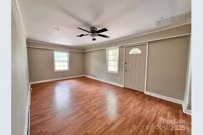 405 W Inwood Street, Bethune, SC 29009 - Photo 9